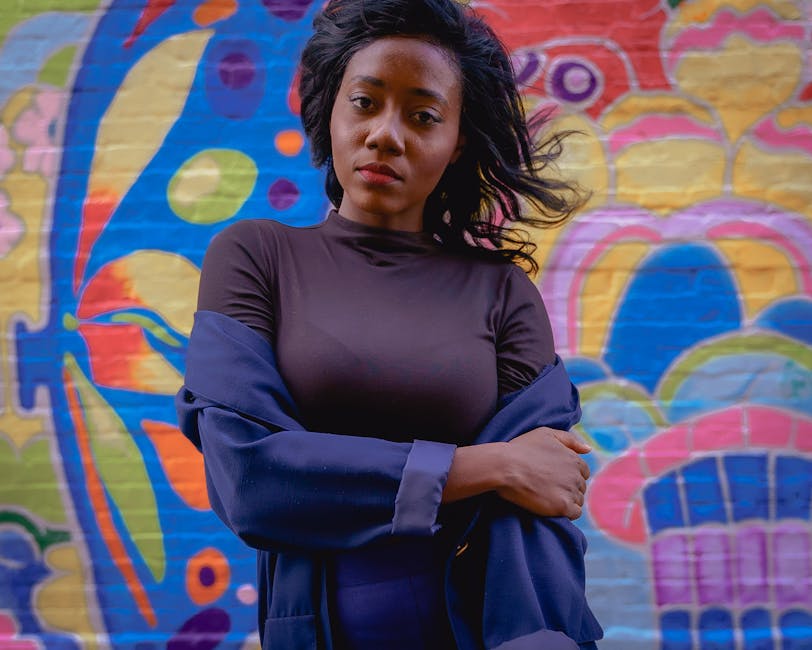 Engaging with Art Communities Online